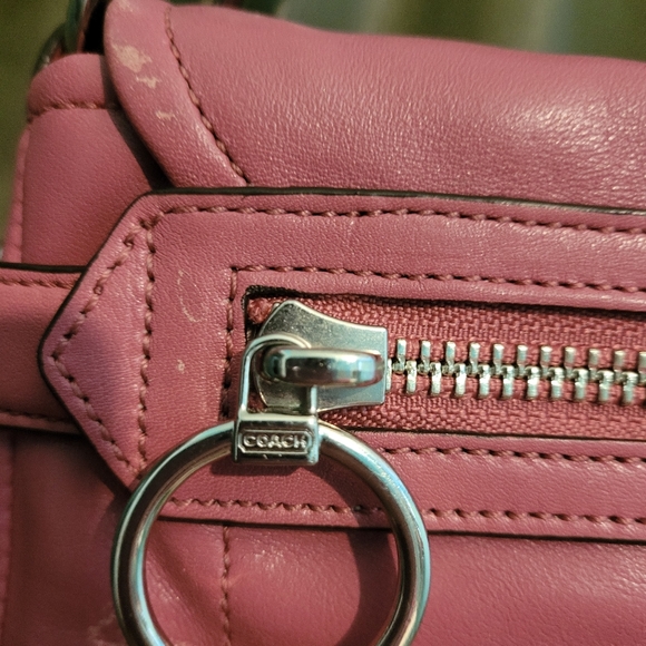 Coach #17825 leather like new chain strap - Picture 16 of 16